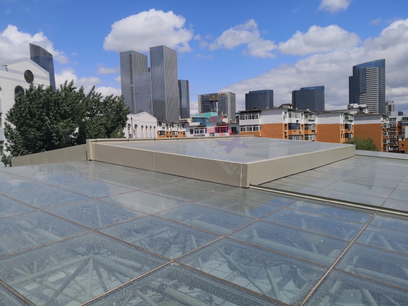 沈陽高端商務洗浴中心大型平移采光頂項目案例